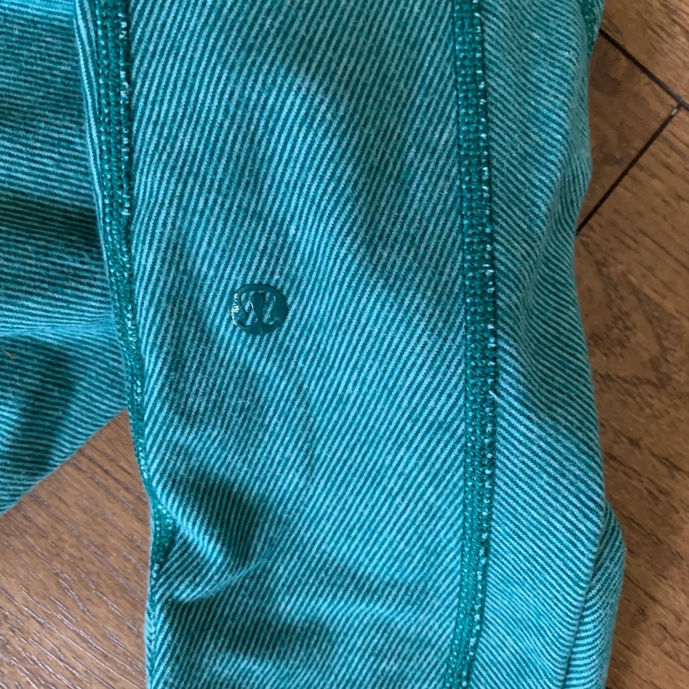 Lululemon legging - Picture 2 of 4